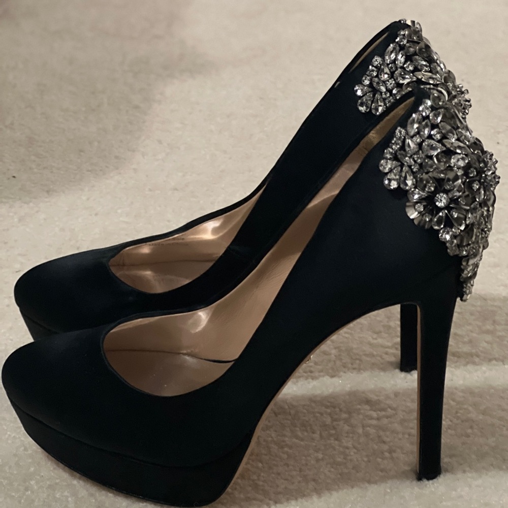 Badgley Mischka Shoes (Women’s Shoe Size 7)